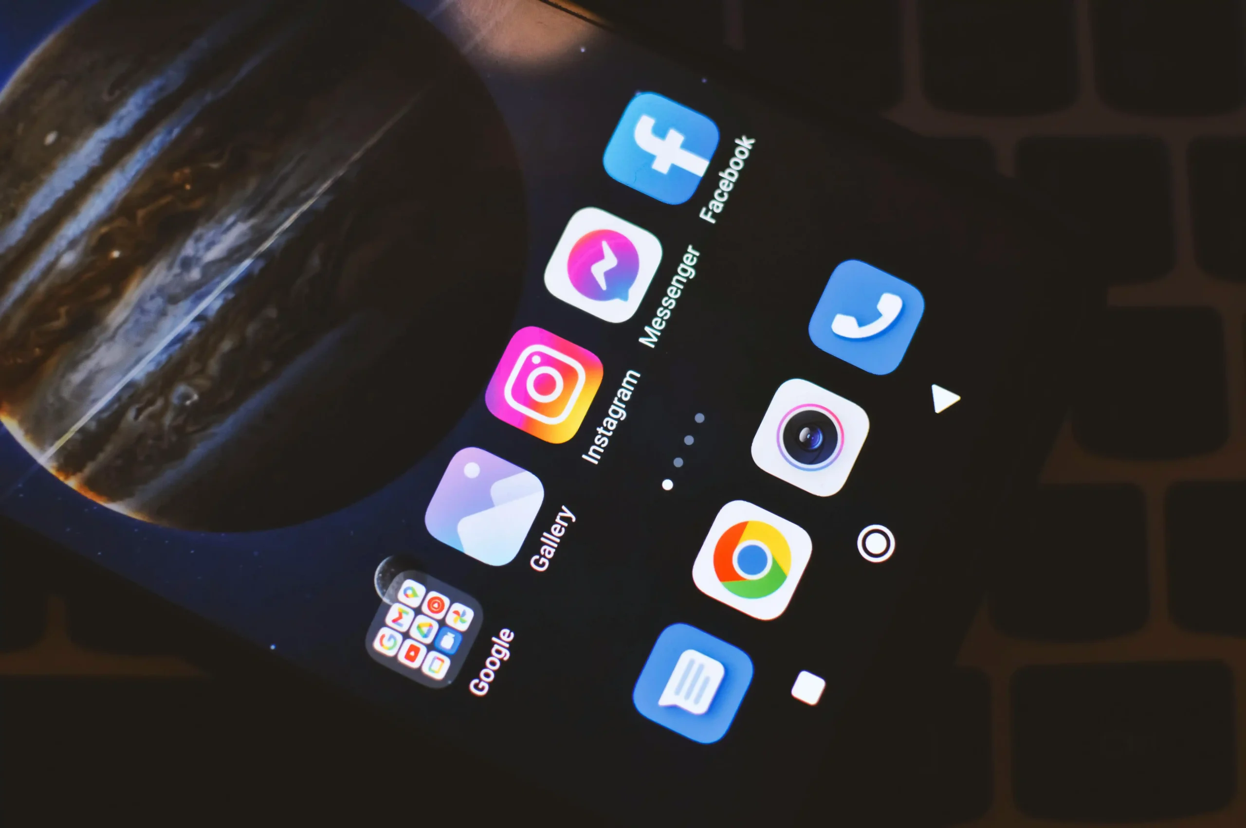 Smartphone screen displaying popular social media apps, highlighting the importance of online engagement and digital communication. A visual representation of Social Media Marketing (SMM) services offered by a Freelance Digital Marketing Analyst in Pathanamthitta to help businesses grow their online presence and connect with their target audience.